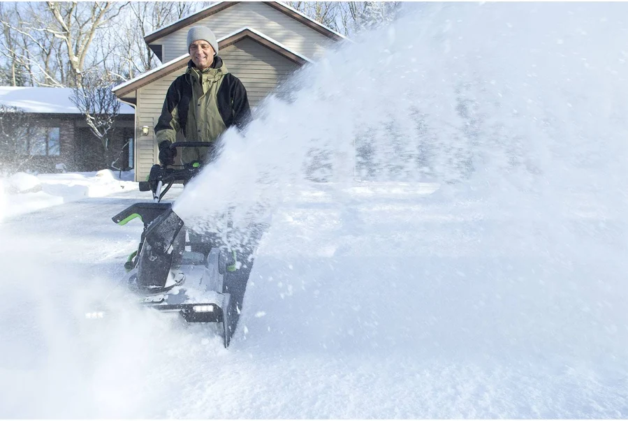 EGO POWER+ 56V 21-in. Cordless Single-Stage Snow Blower Kit (SNT2102) with 5.0Ah Batteries and Rapid Charger, photo 3 of 7