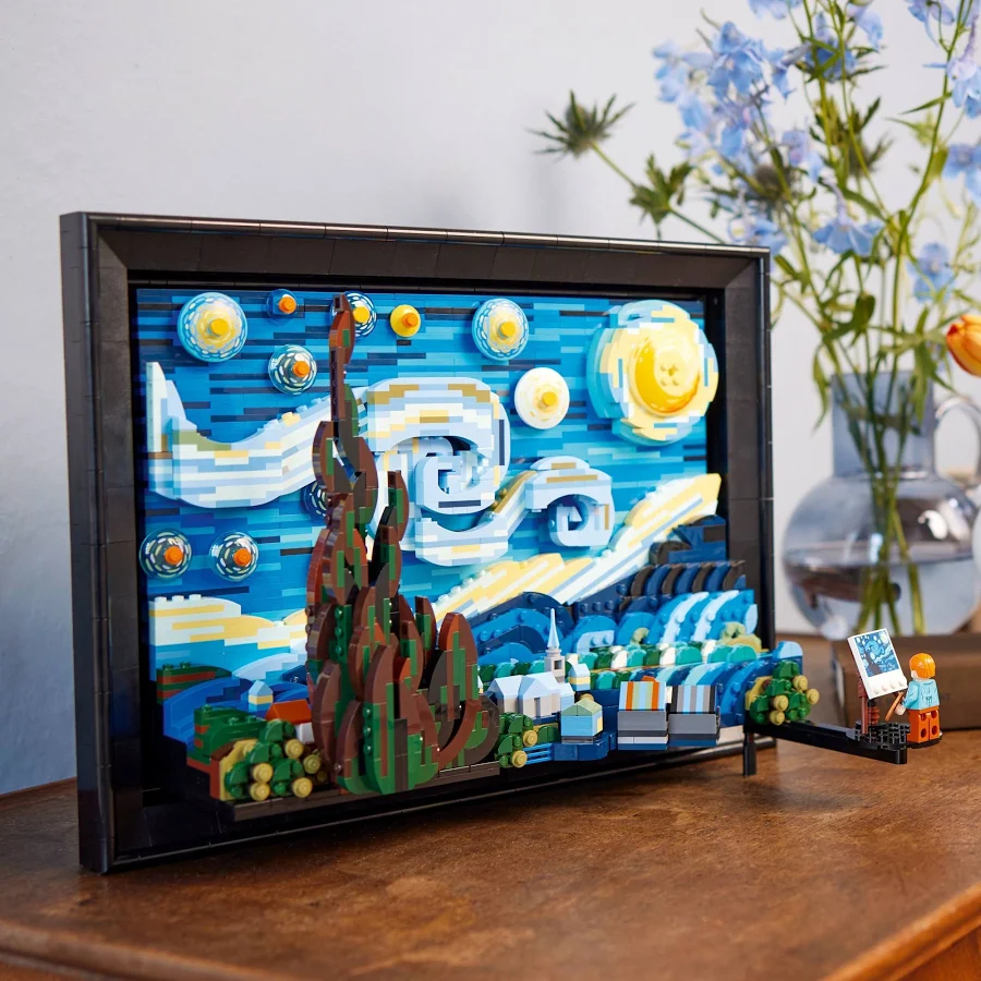 LEGO Ideas 21333 Vincent van Gogh – The Starry Night, photo 3 of 5