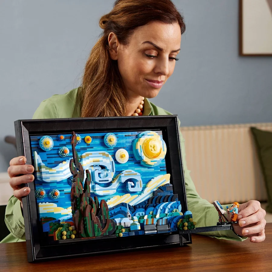 LEGO Ideas 21333 Vincent van Gogh – The Starry Night, photo 5 of 5
