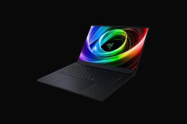 Razer Blade 16 Gaming Laptop – AMD, GeForce RTX 5060, 240Hz OLED, 2TB SSD, photo 4 of 7