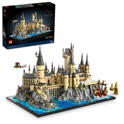LEGO Harry Potter 76419 Hogwarts Castle and Grounds, photo 2 of 7