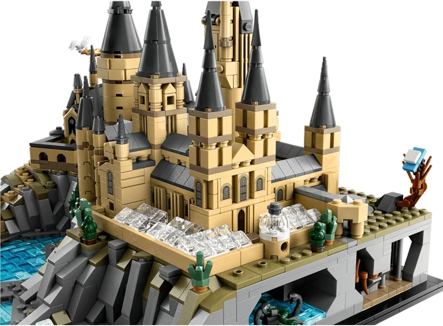 LEGO Harry Potter 76419 Hogwarts Castle and Grounds, photo 6 of 7