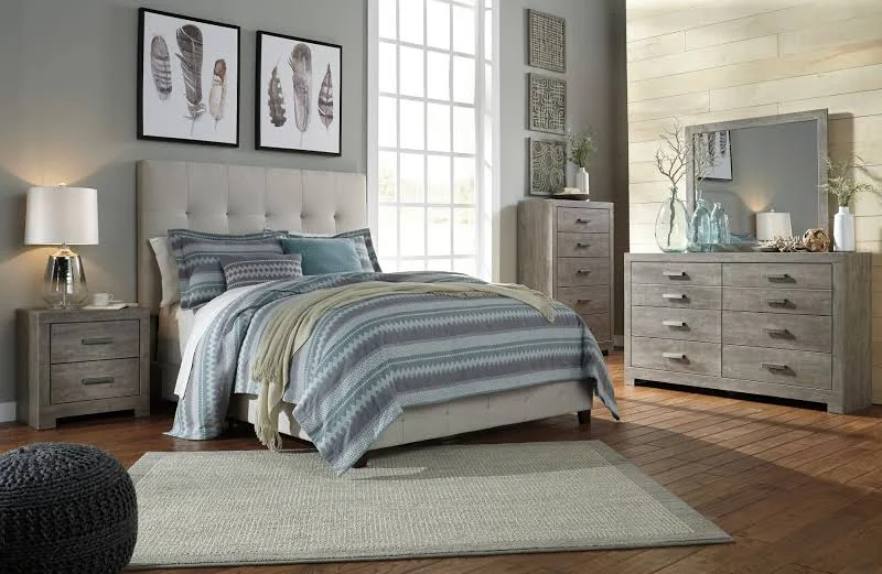Ashley Dolante Upholstered Bed, photo 5 of 5