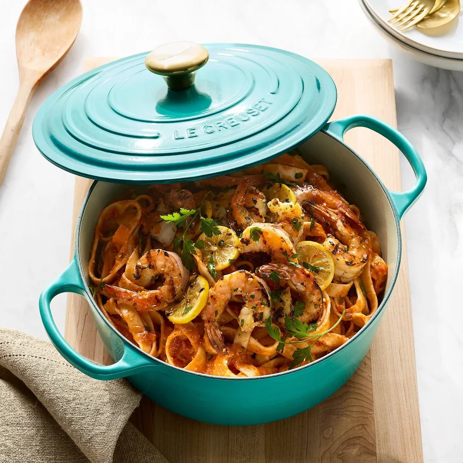 Le Creuset Signature Enameled Cast Iron Round Dutch Oven, 5.5 Qt, photo 4 of 7