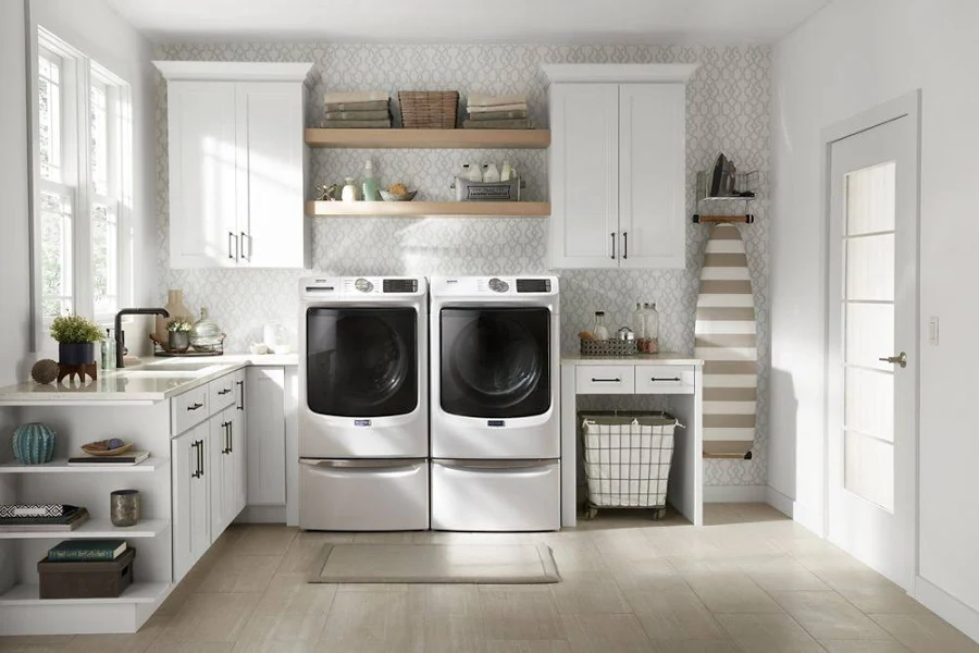 Maytag 4.8 cu ft Front Load Washer with Extra Power, photo 6 of 7